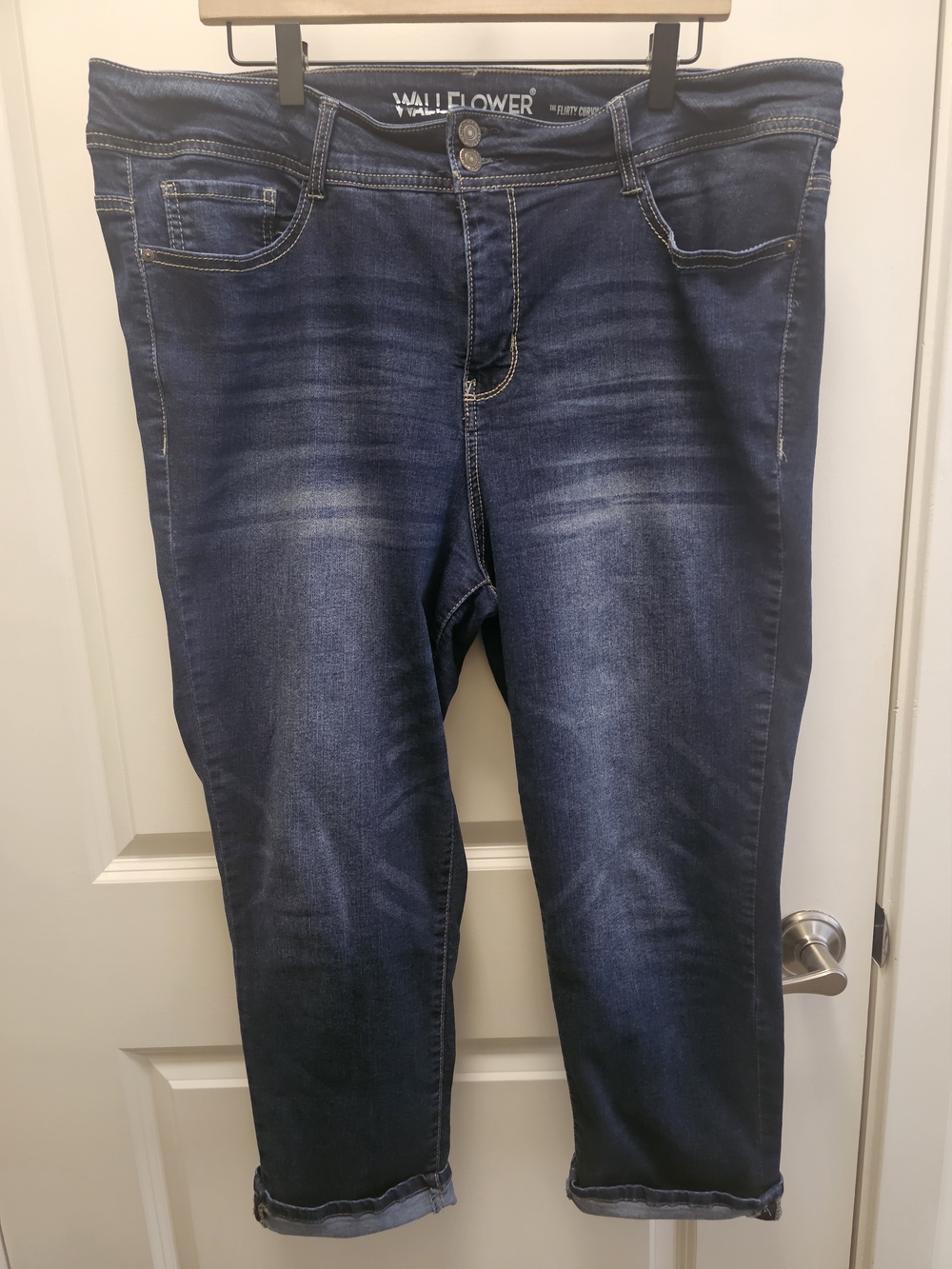 Wallflower Women’s Dark Indigo Slim Straight Jeans
